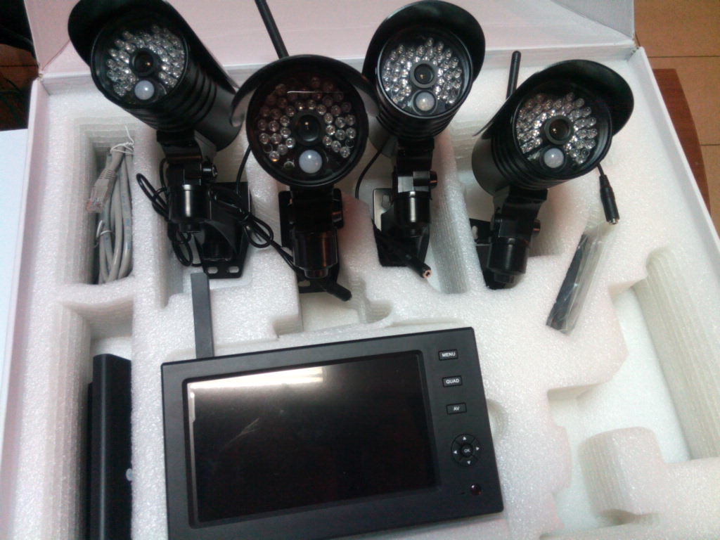 Комплект монитор камера. Gd8107 камера. Gd8107 2.4GHZ. Gd7102 2.4GHZ LCD Monitor комплект видеонаблюдения. Goscam gd2850y.